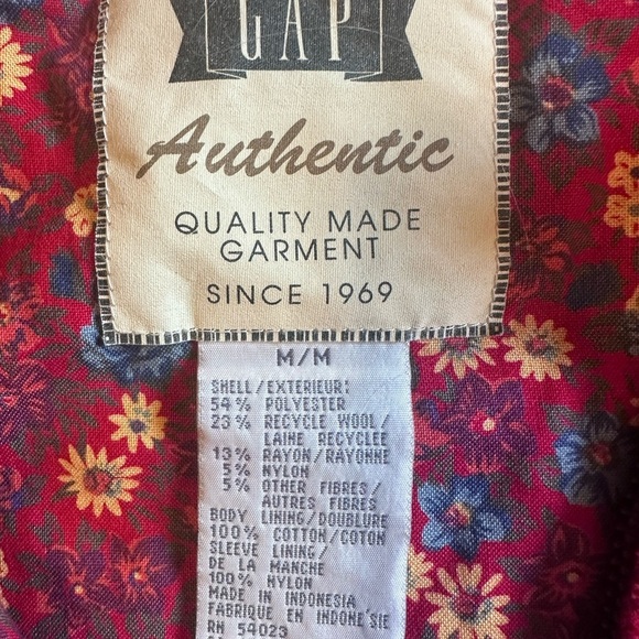 Girls GAP Authentic Vintage Red Coat with Hood and Drawstring Waist Size Medium - Picture 2 of 9